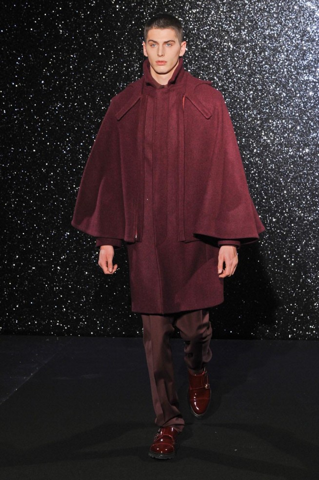 desfile-mugler-parismen-inverno2012-108