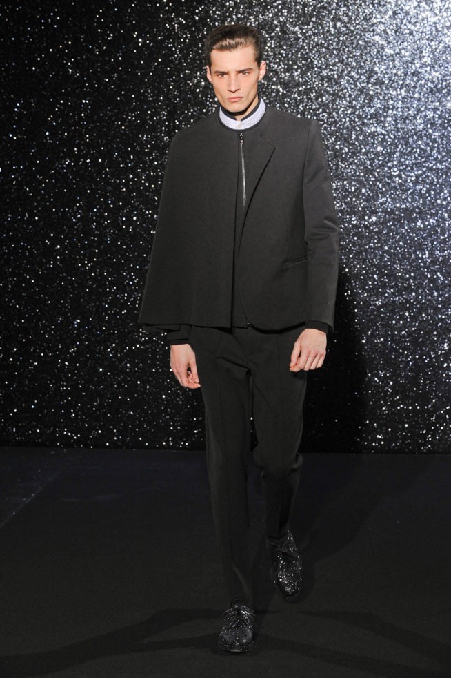 desfile-mugler-parismen-inverno2012-109