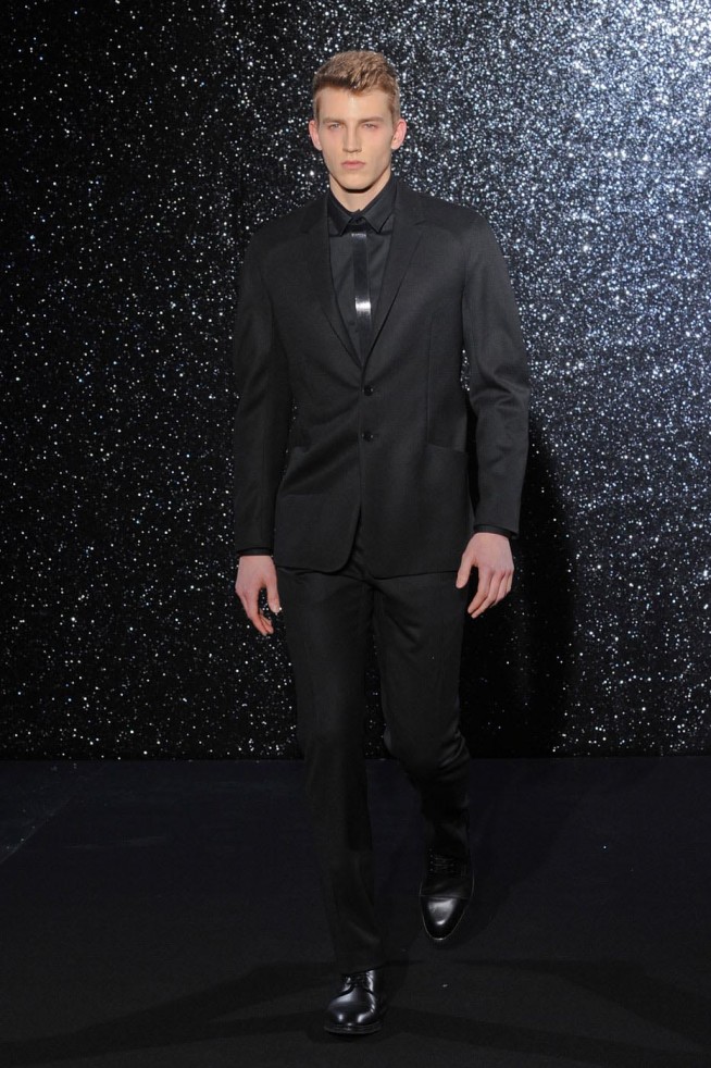 desfile-mugler-parismen-inverno2012-114