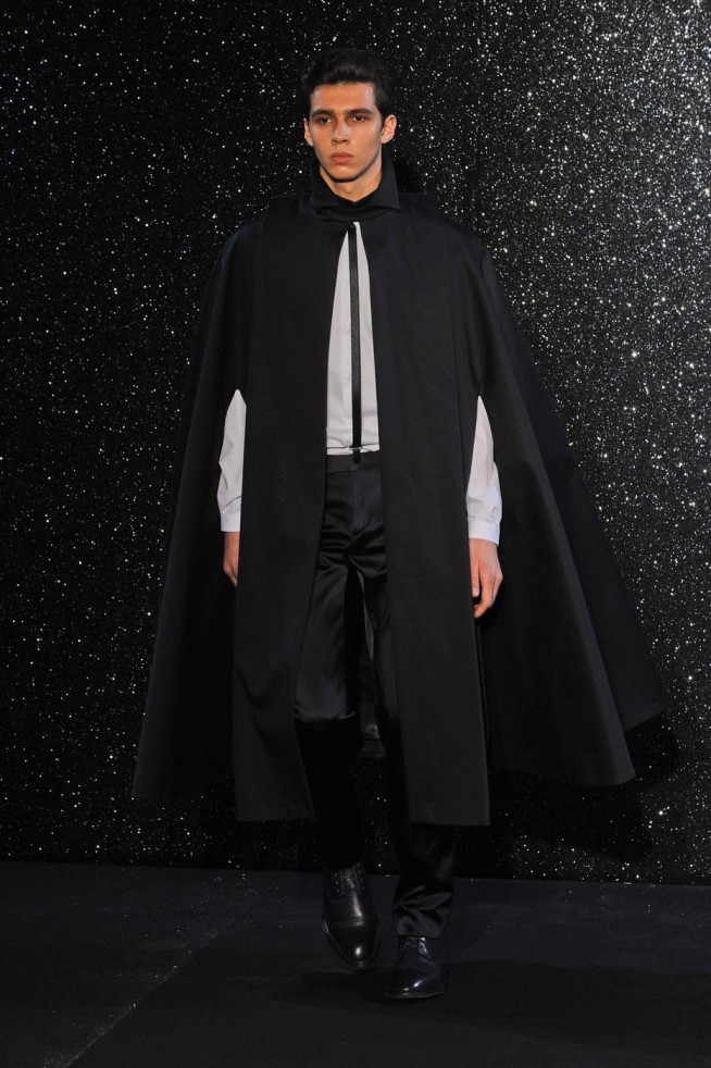 desfile-mugler-parismen-inverno2012-122