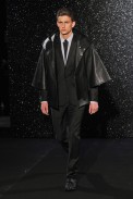 desfile-mugler-parismen-inverno2012-123