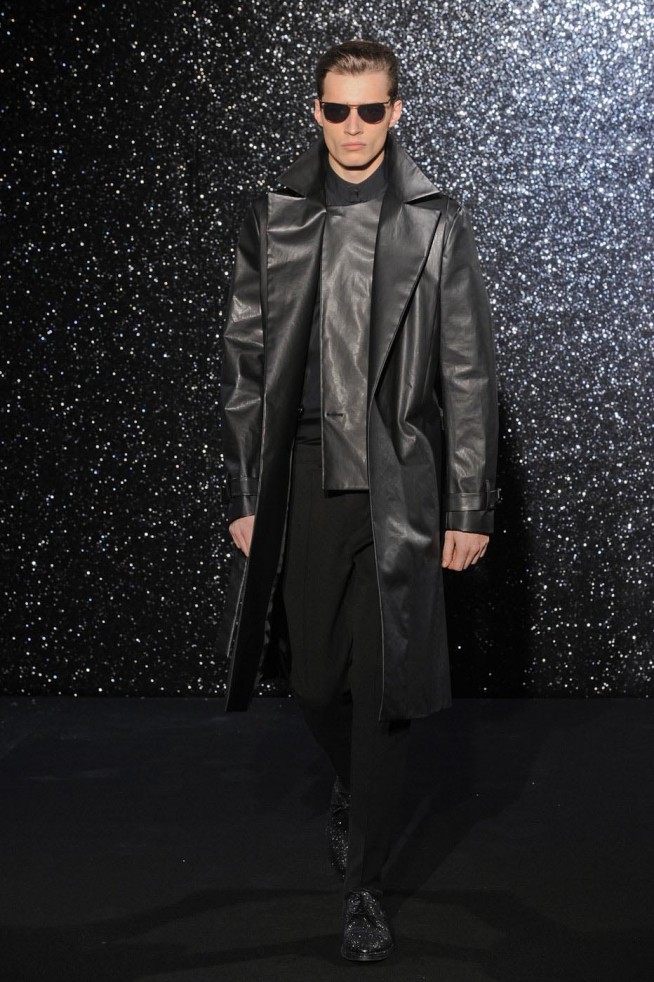 desfile-mugler-parismen-inverno2012-125