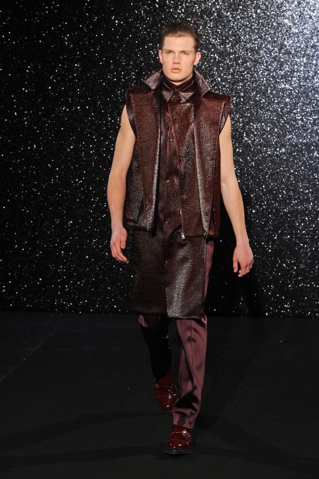 desfile-mugler-parismen-inverno2012-133