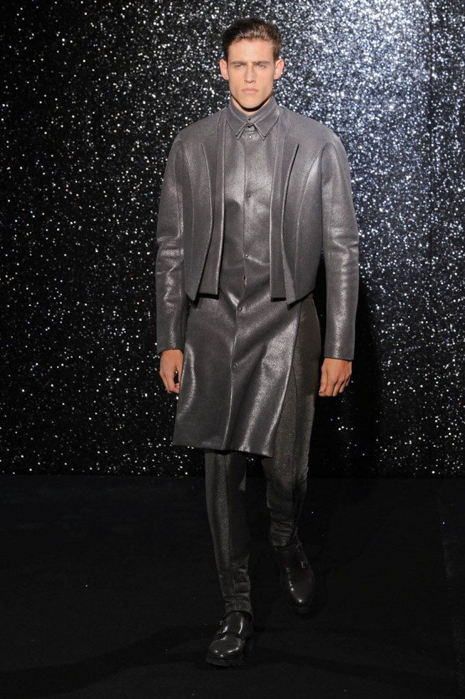 desfile-mugler-parismen-inverno2012-135