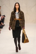 desfile-burberry-londres-inv2012-169
