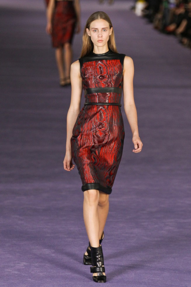desfile-christopher-kane-londres-inv2012-165