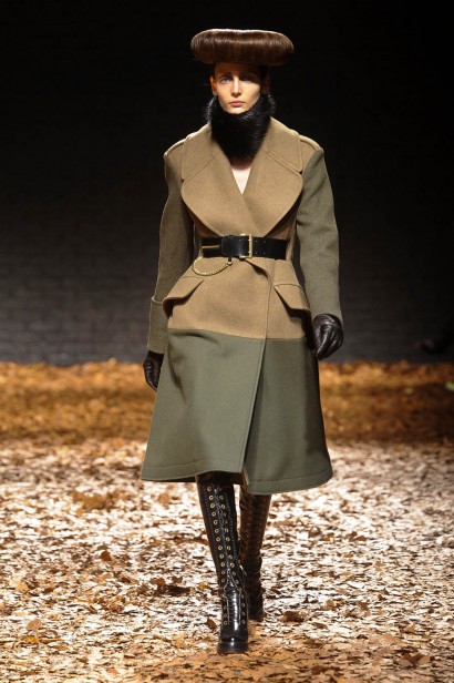 desfile-mcq-londres-inv2012-144