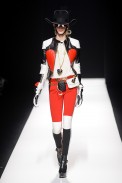 desfile-moschino-milao-inv2012-146