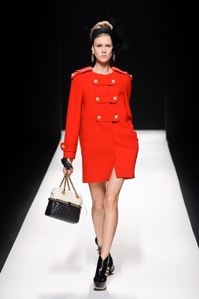 desfile-moschino-milao-inv2012-156