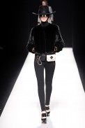desfile-moschino-milao-inv2012-165
