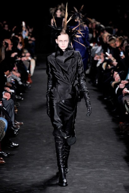 desfile-ann-demeulemeester-paris-inv2012-100