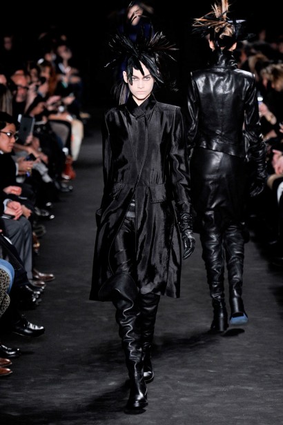 desfile-ann-demeulemeester-paris-inv2012-102