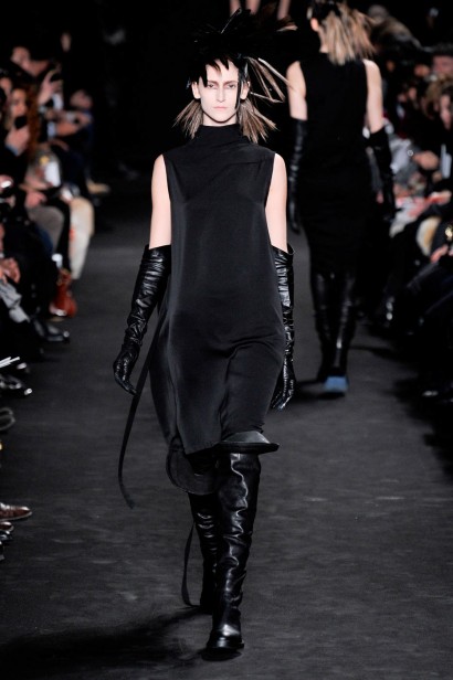 desfile-ann-demeulemeester-paris-inv2012-104