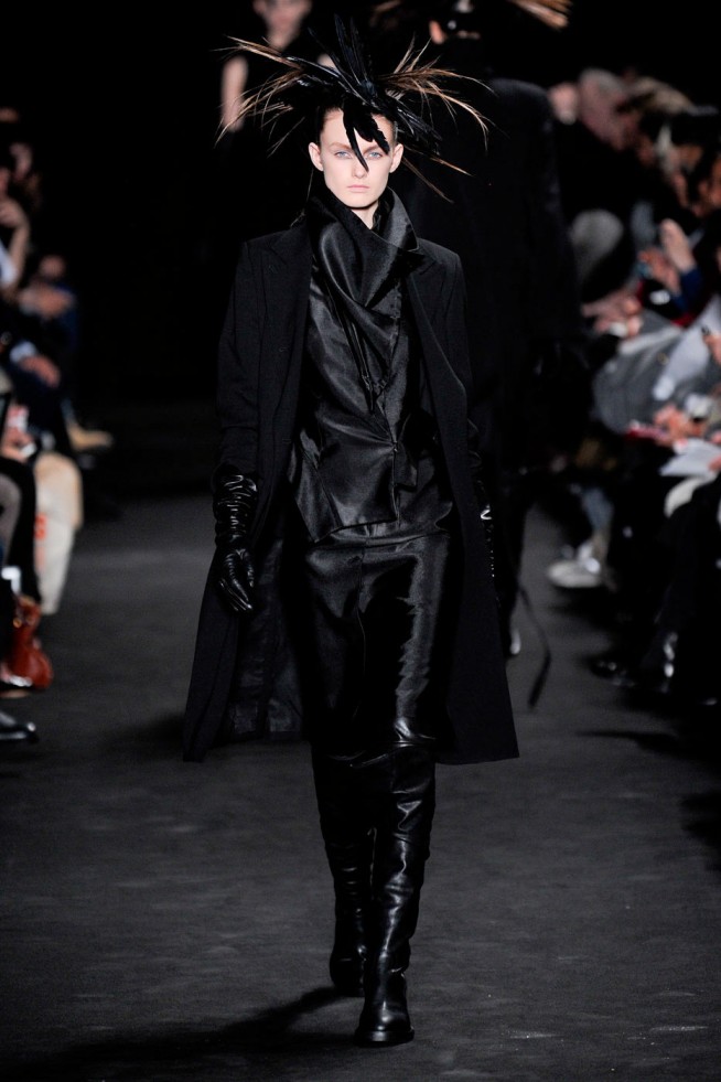desfile-ann-demeulemeester-paris-inv2012-108