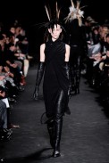 desfile-ann-demeulemeester-paris-inv2012-109