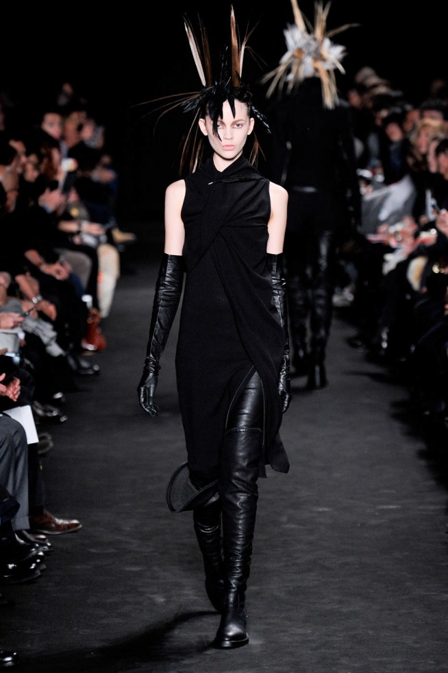 desfile-ann-demeulemeester-paris-inv2012-109