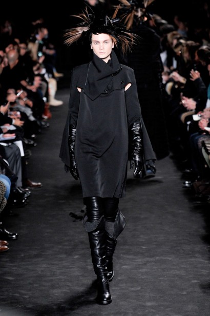 desfile-ann-demeulemeester-paris-inv2012-110