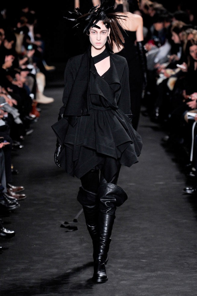 desfile-ann-demeulemeester-paris-inv2012-126