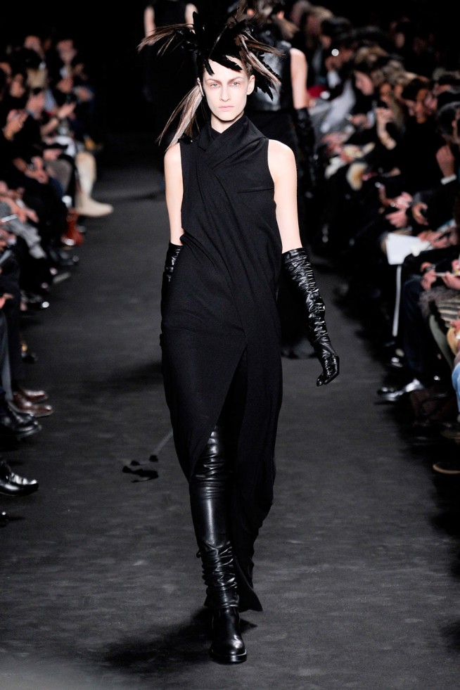 desfile-ann-demeulemeester-paris-inv2012-127