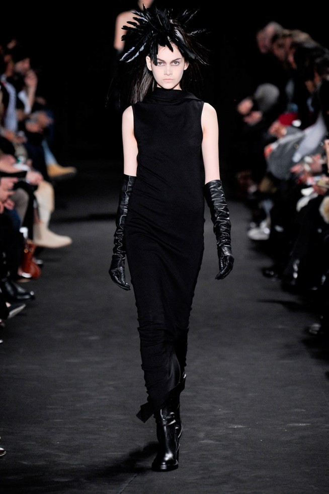 desfile-ann-demeulemeester-paris-inv2012-128