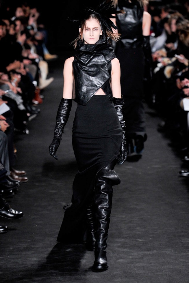 desfile-ann-demeulemeester-paris-inv2012-130