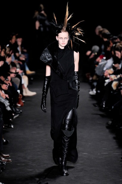 desfile-ann-demeulemeester-paris-inv2012-131