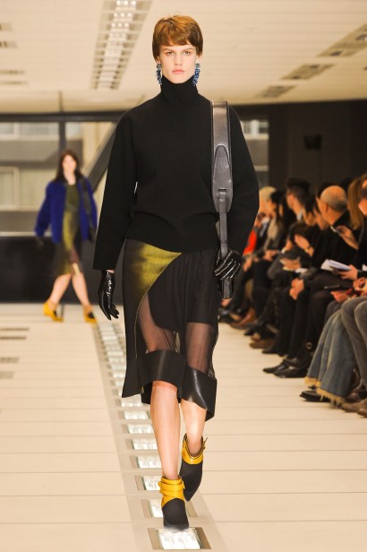 desfile-balenciaga-paris-inv2012-108