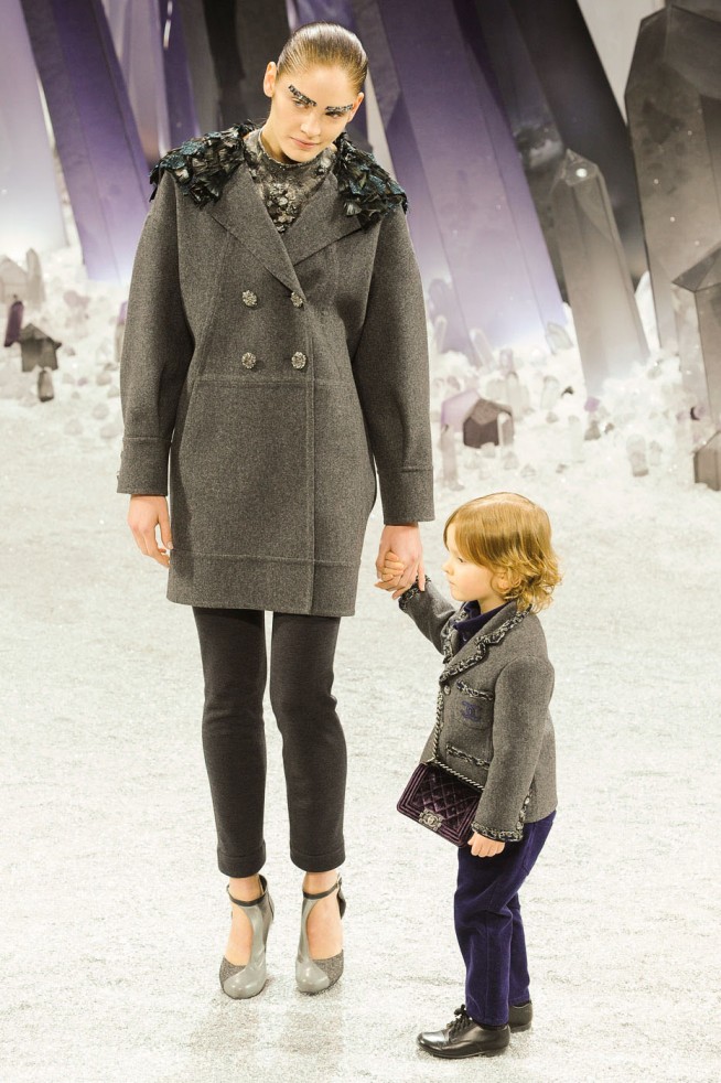 desfile-chanel-paris-inverno2012-147
