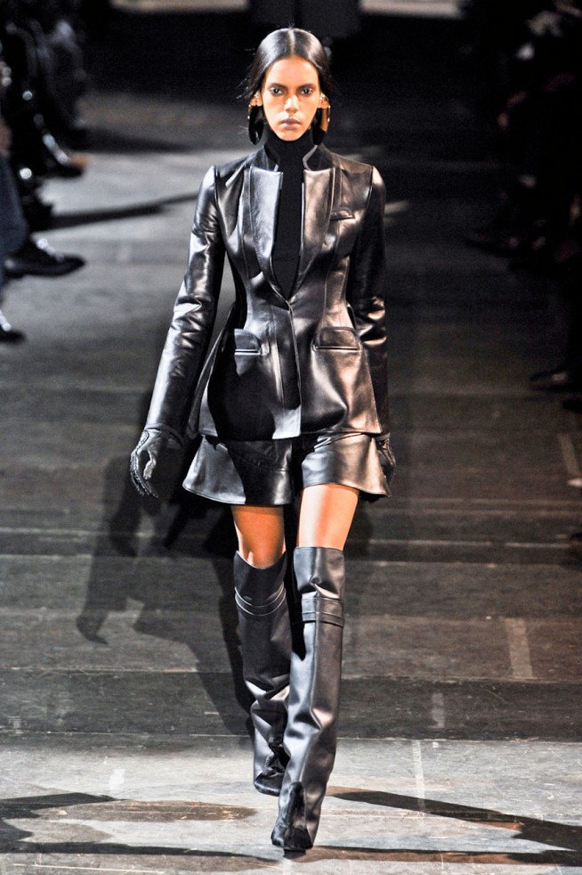 desfile-givenchy-paris-inv2012-102