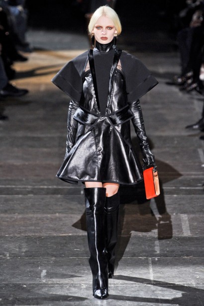 desfile-givenchy-paris-inv2012-109