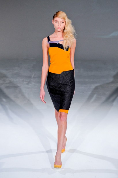 desfile-hussein-chalayan-paris-inv2012-136