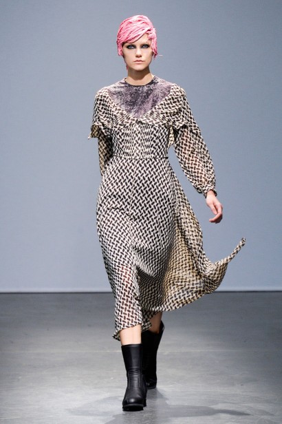 desfile-junya-watanabe-paris-inv2012-119