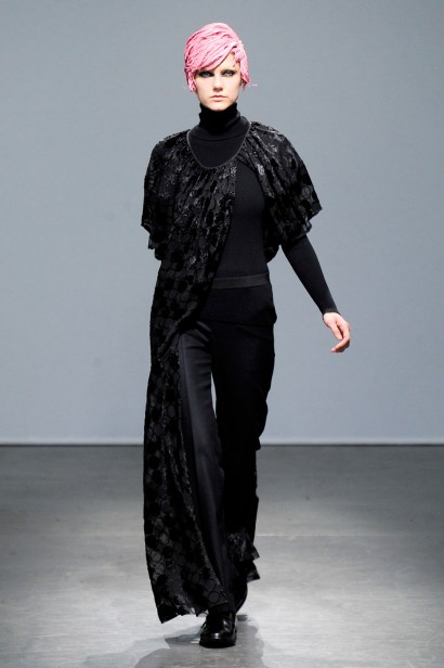 desfile-junya-watanabe-paris-inv2012-149