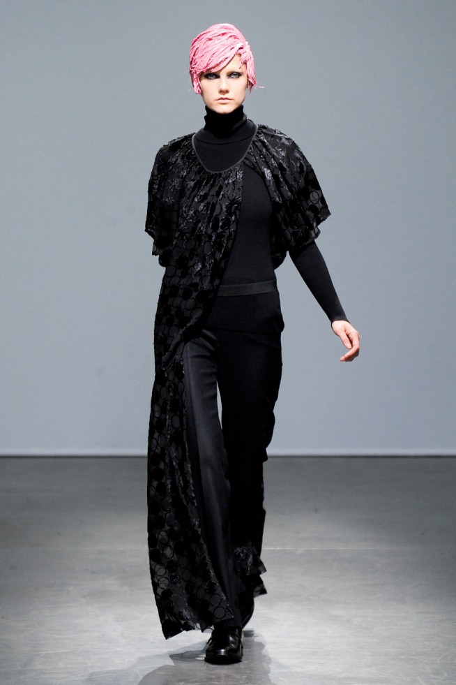 desfile-junya-watanabe-paris-inv2012-149