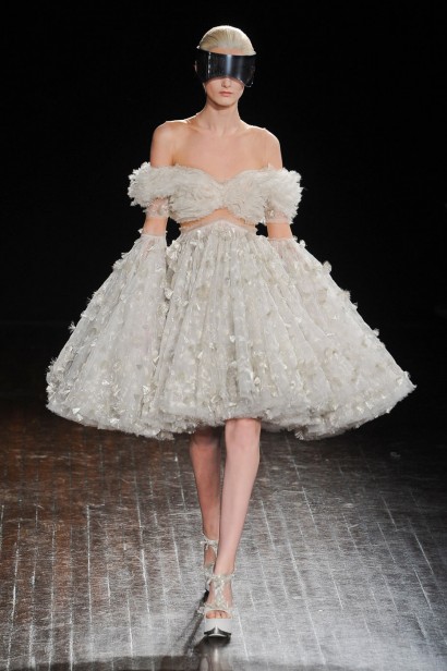 desfile-mcqueen-paris-inverno2012-121