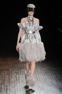 desfile-mcqueen-paris-inverno2012-124