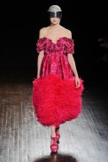 desfile-mcqueen-paris-inverno2012-125