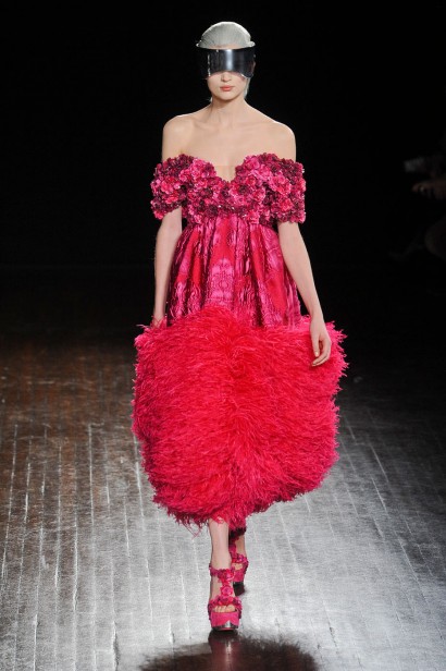 desfile-mcqueen-paris-inverno2012-125