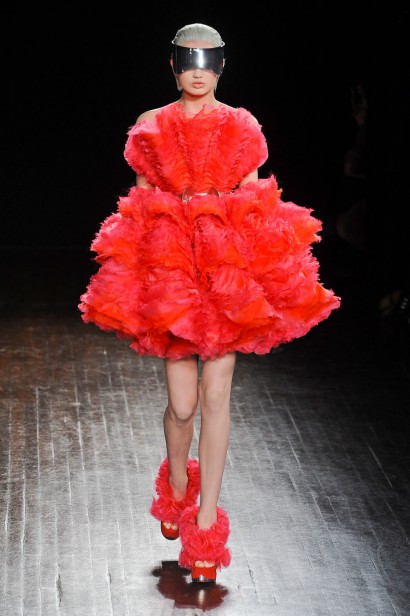 desfile-mcqueen-paris-inverno2012-128