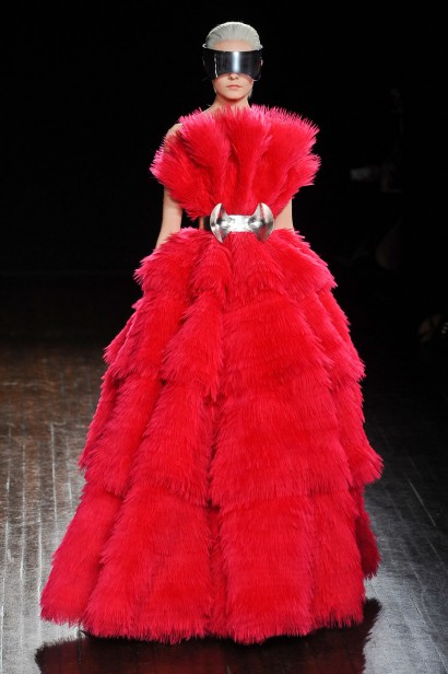 desfile-mcqueen-paris-inverno2012-132