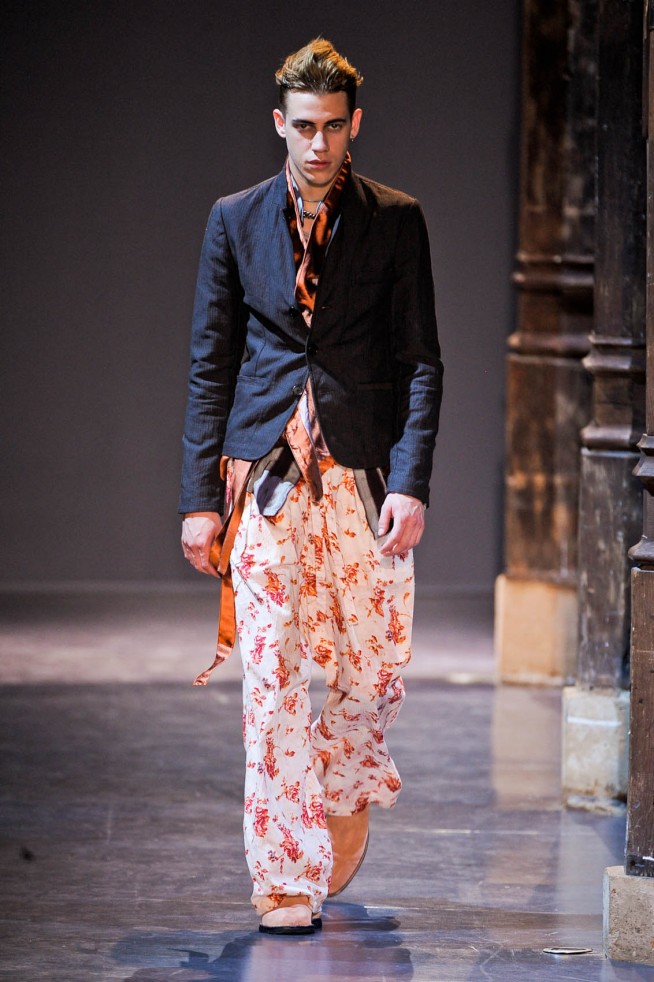 desfile-ann-demeulemeester-paris-men-verao2013-122