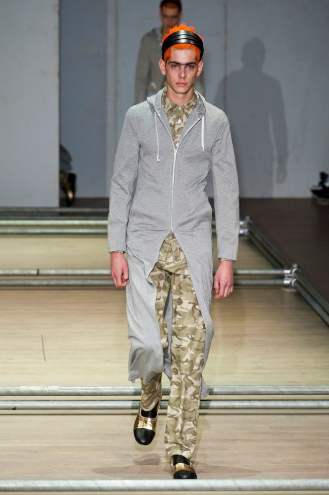 desfile-comme-des-garcons-men-verao2013-102