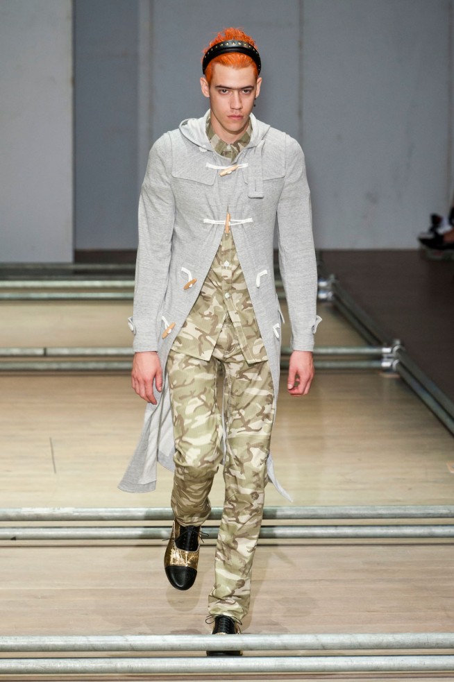desfile-comme-des-garcons-men-verao2013-103