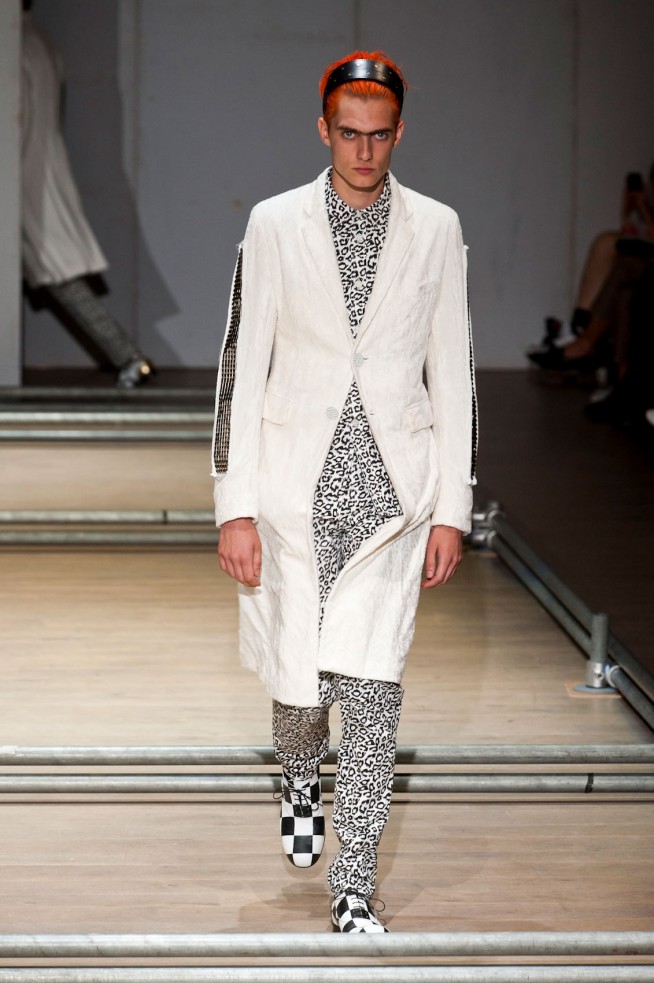 desfile-comme-des-garcons-men-verao2013-106