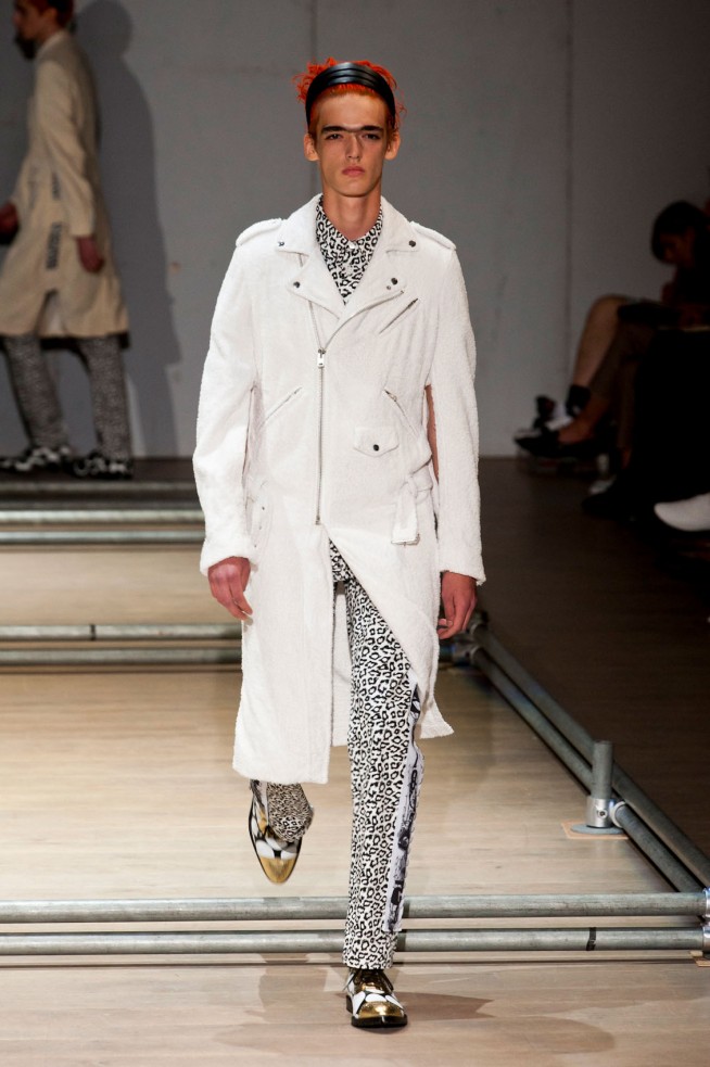 desfile-comme-des-garcons-men-verao2013-107