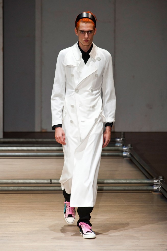 desfile-comme-des-garcons-men-verao2013-116