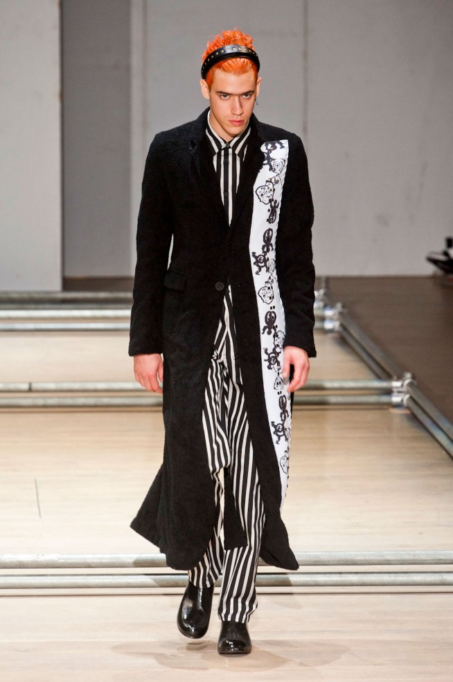 desfile-comme-des-garcons-men-verao2013-121
