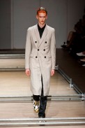desfile-comme-des-garcons-men-verao2013-126