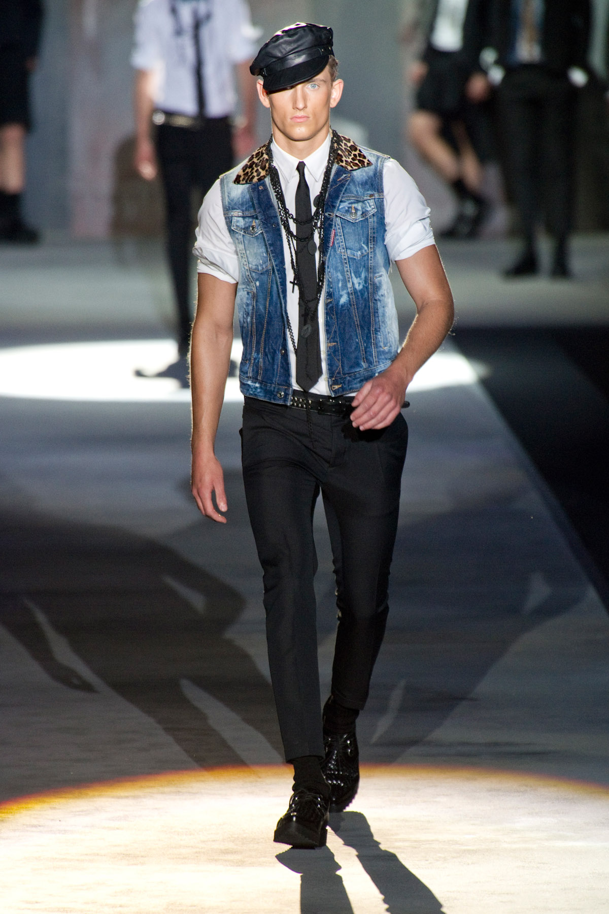 desfile-dsquared-milao-men-verao2013-100
