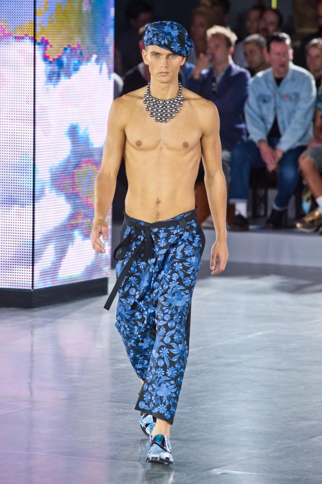 desfile-galliano-men-verao2013-117
